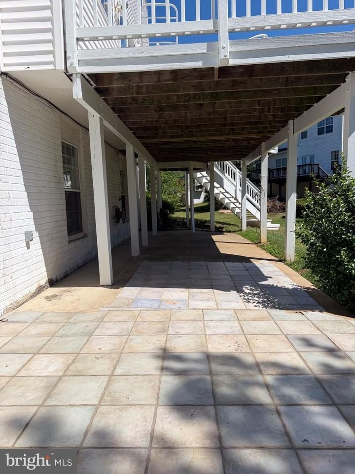 2911 Hickory Creek Ct - Photo 2 of 9