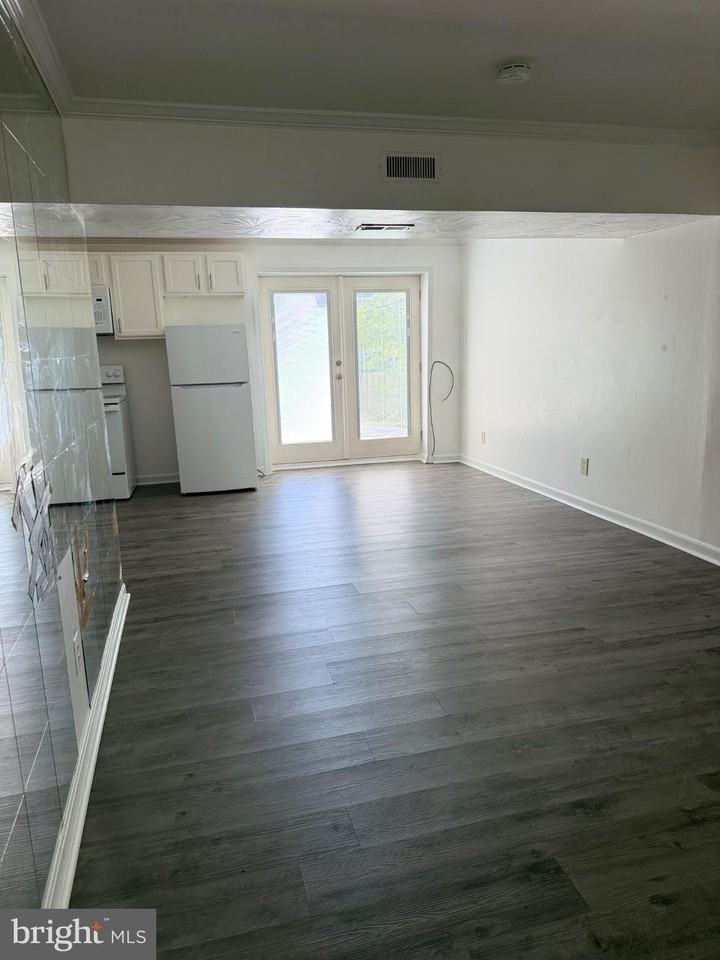 2911 Hickory Creek Ct - Photo 4 of 9