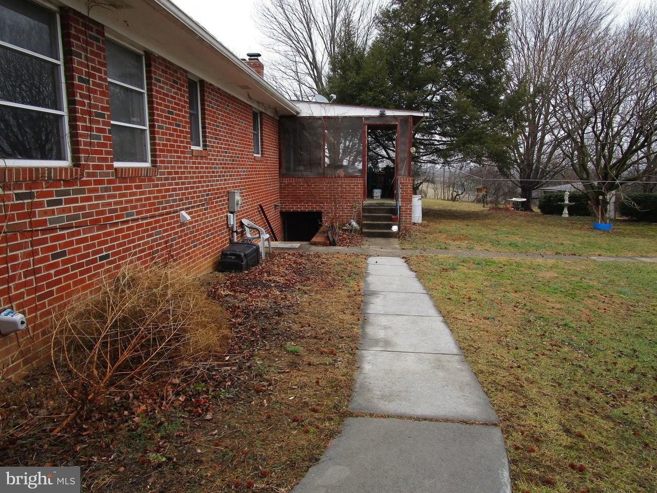 1346 Old Grade Rd - Photo 5 of 9