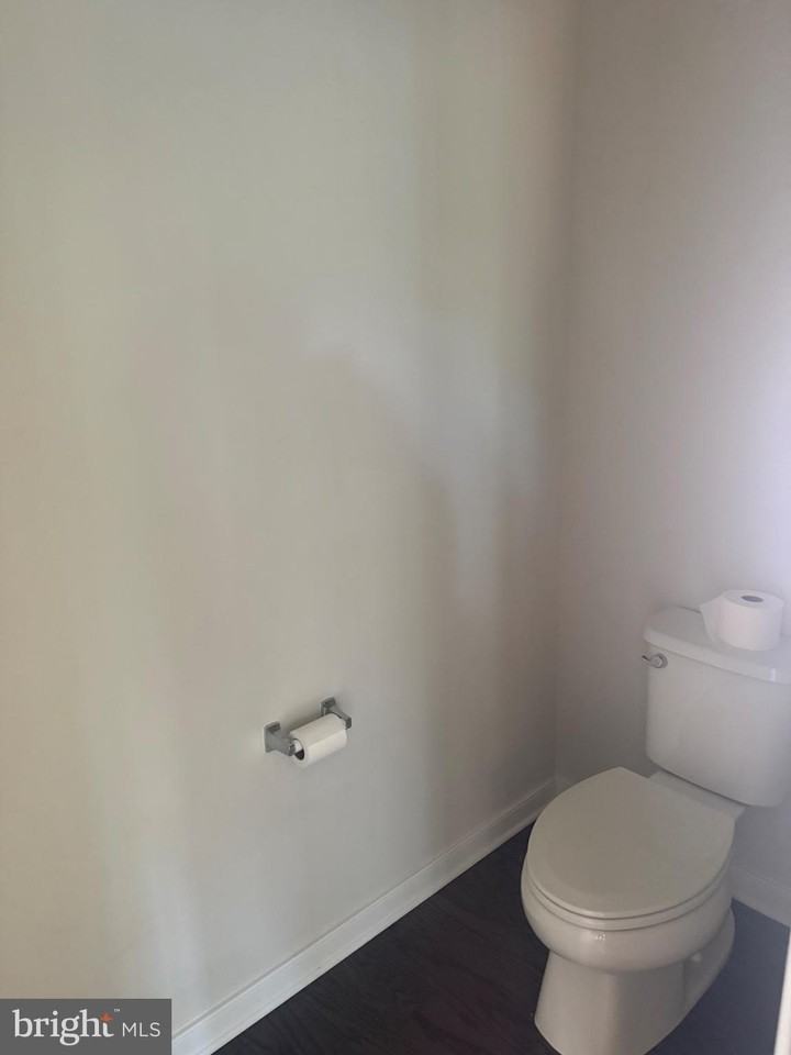 704 Barnwell Dr - Photo 4 of 15