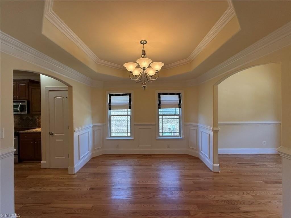 1340 Stonecroft Ct - Photo 6 of 26