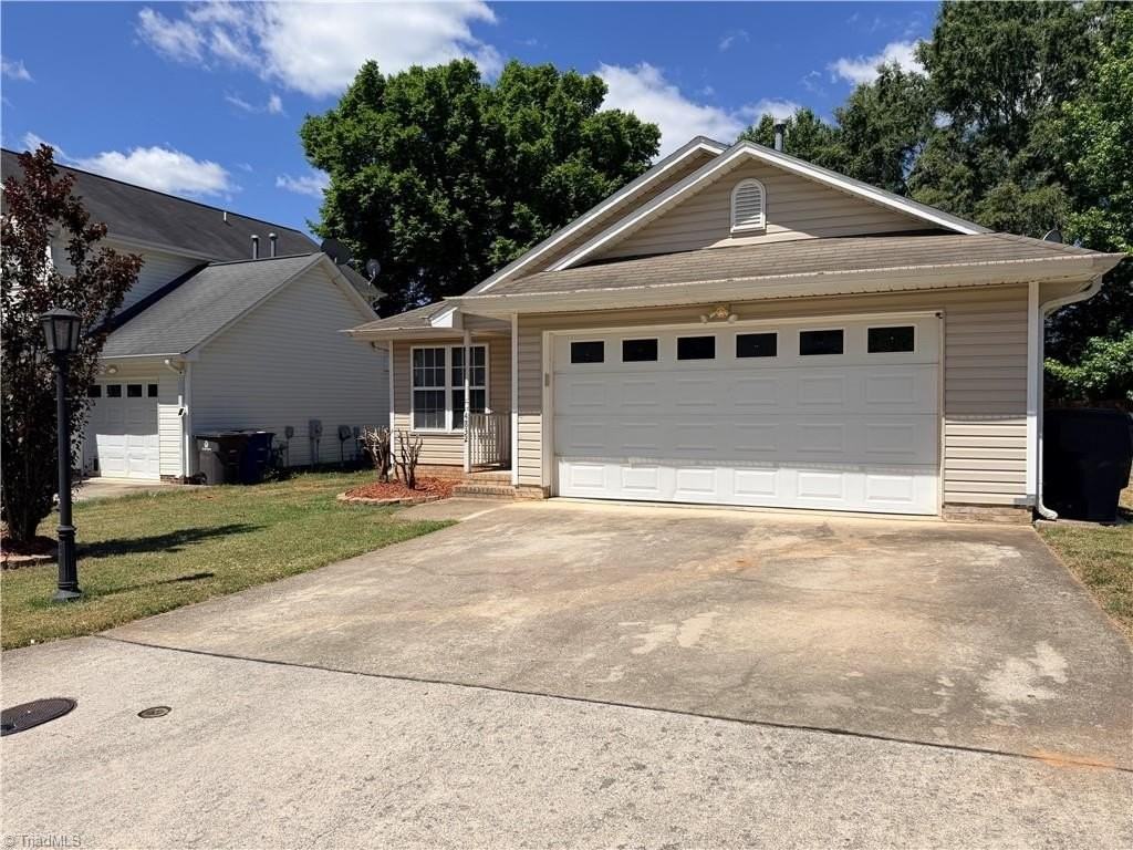 4832 Lighthouse Ct - Photo 2 of 39