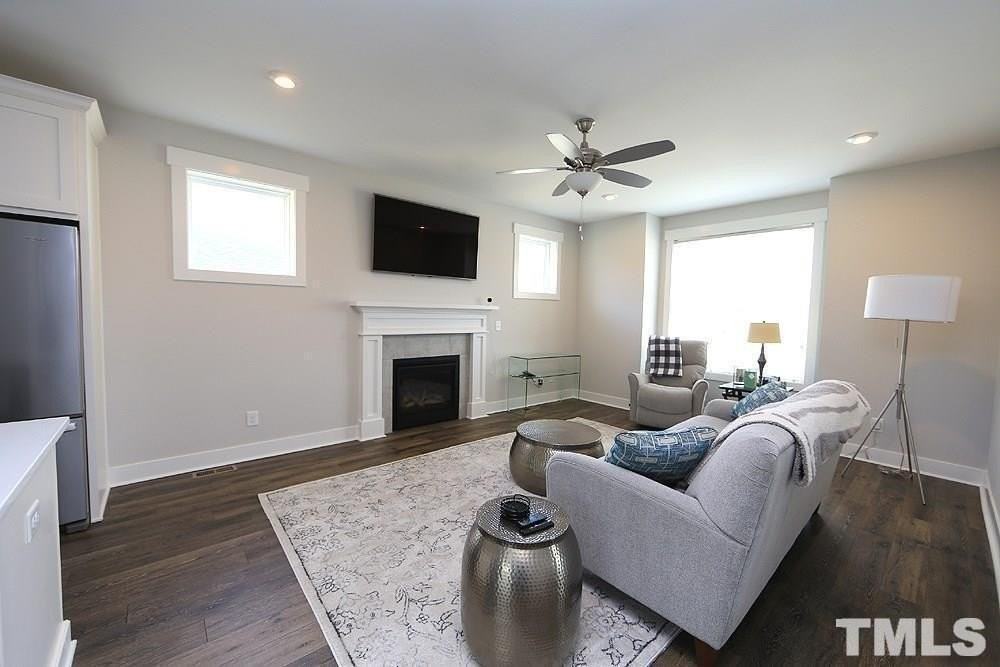 1637 Tunnel St - Photo 3 of 20