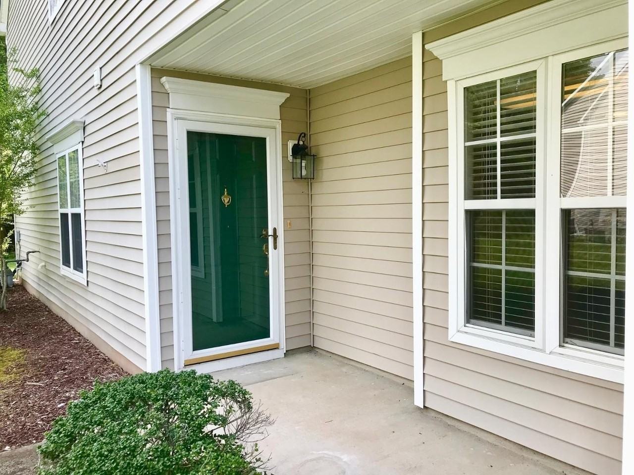 301 Intern Way - Photo 2 of 30