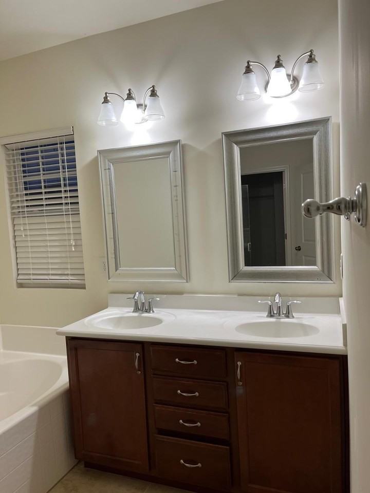 734 Silver Stream Ln - Photo 5 of 28