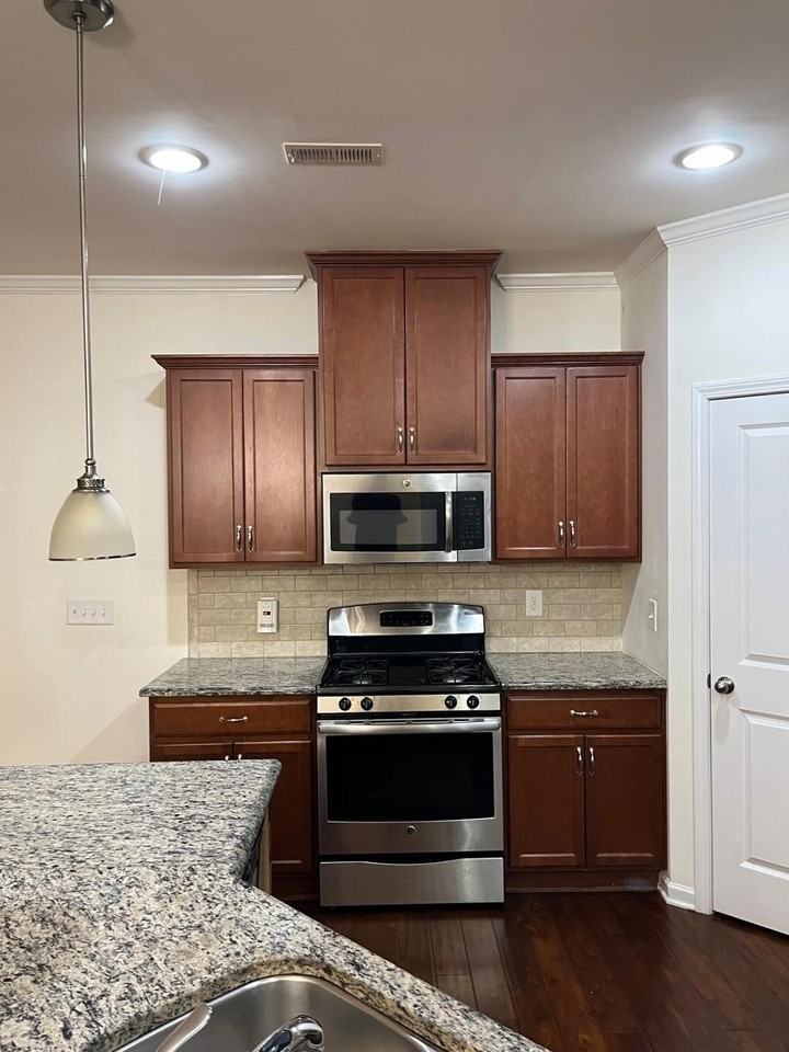 734 Silver Stream Ln - Photo 7 of 28