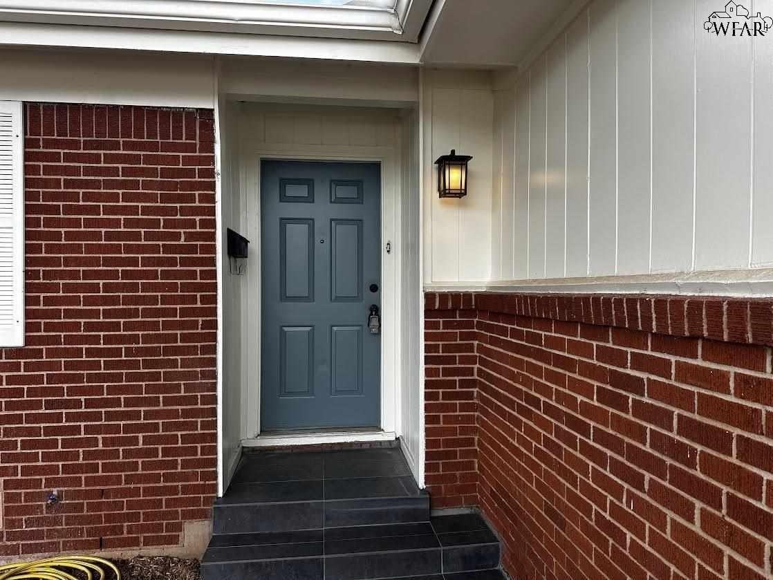 4658 Briarwood Dr - Photo 2 of 12