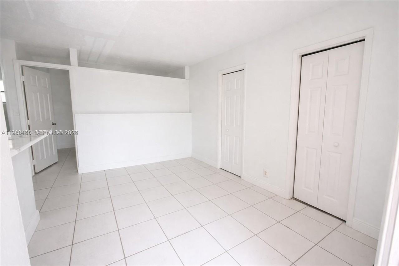 4080 N Dixie Hwy - Photo 4 of 8