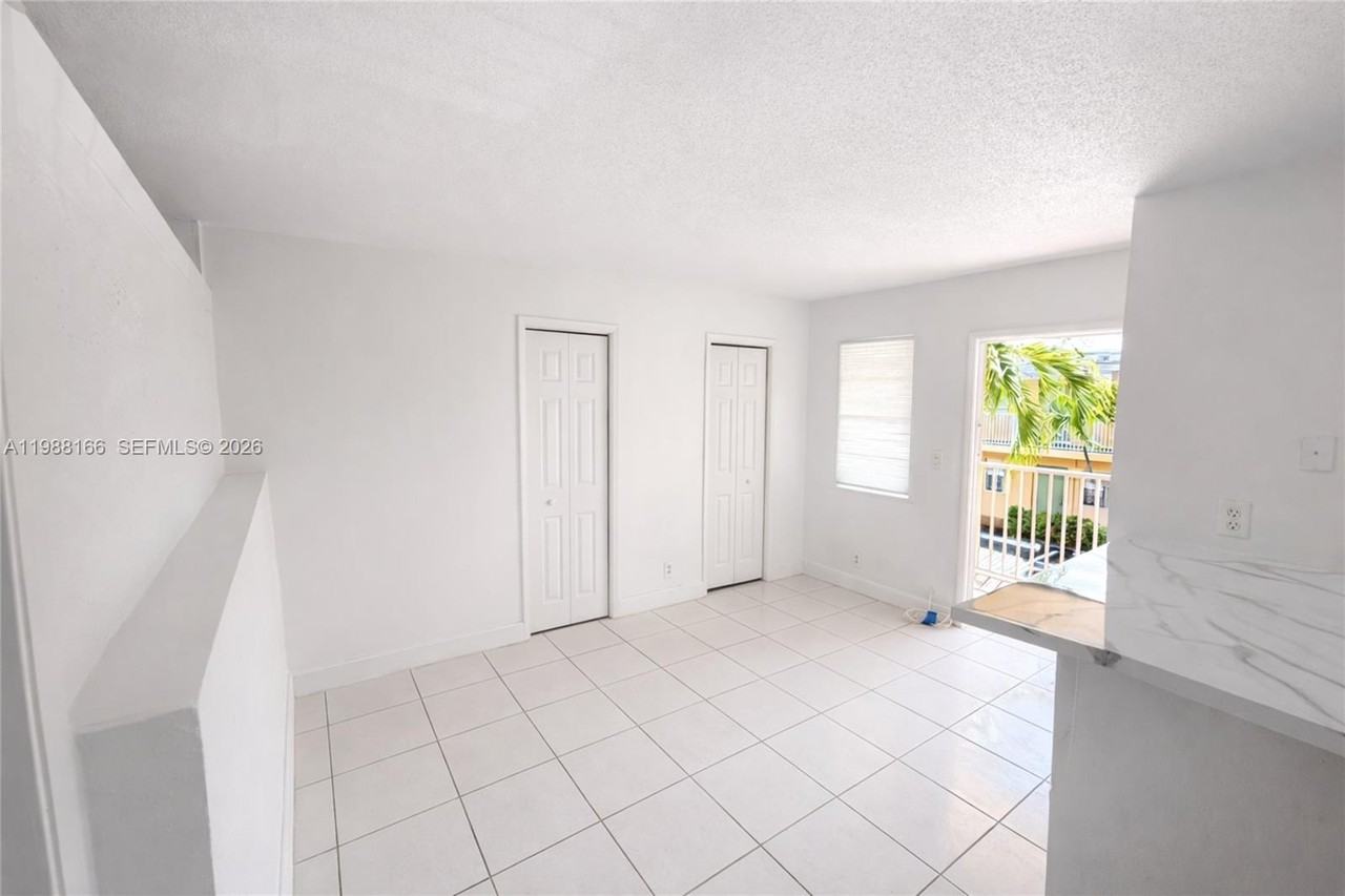 4080 N Dixie Hwy - Photo 5 of 8
