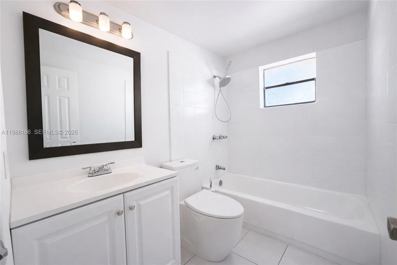 4080 N Dixie Hwy - Photo 6 of 8