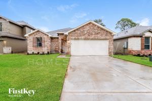 featured image of 14755 Country Club Dr