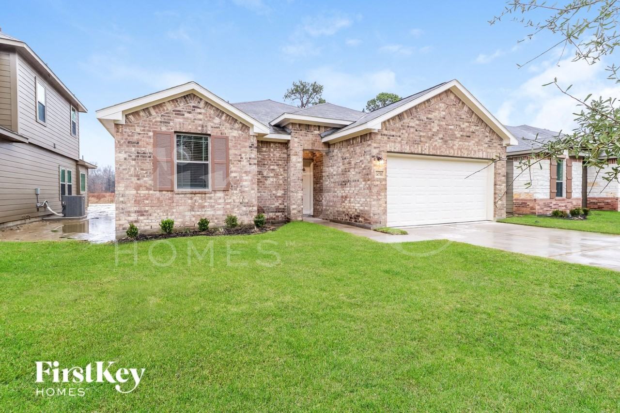 14755 Country Club Dr - Photo 2 of 15