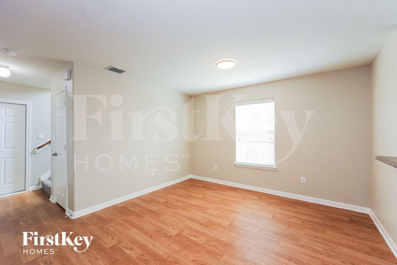 5831 Forest Cyn - Photo 6 of 17