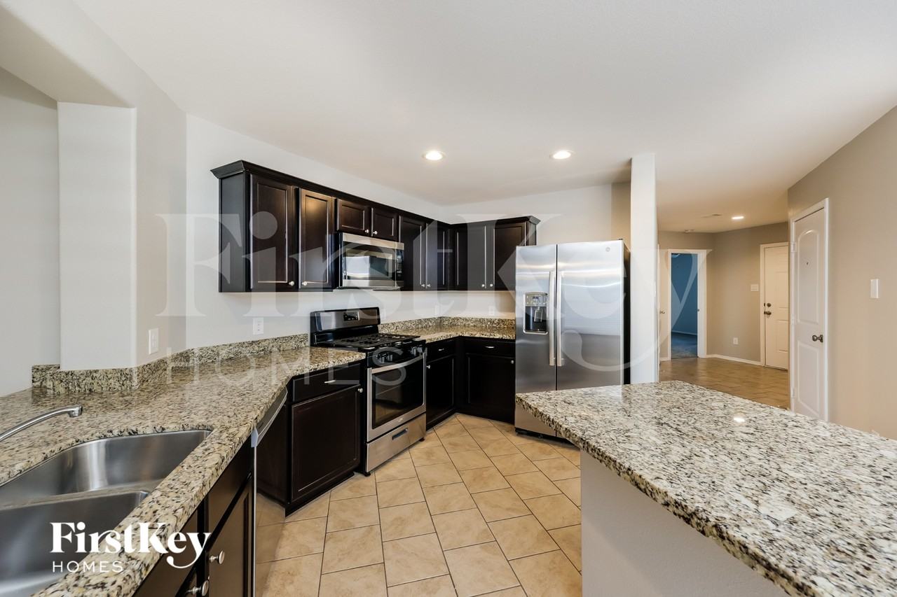 2710 Baldy Rd - Photo 7 of 16