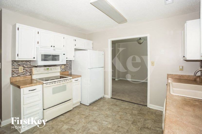 3420 Fortis Ln - Photo 6 of 15