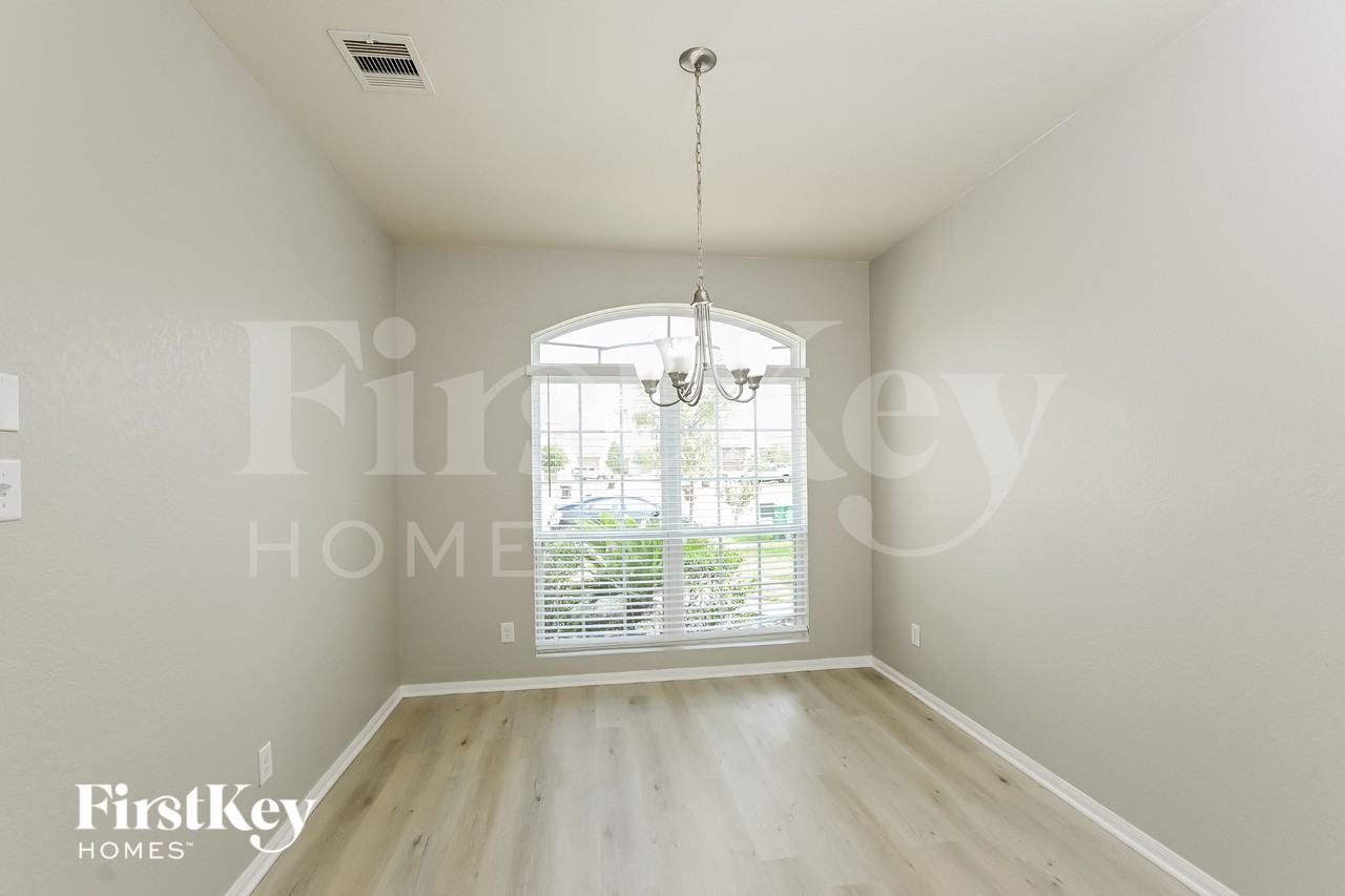 14902 Holland Grove Ct - Photo 4 of 16