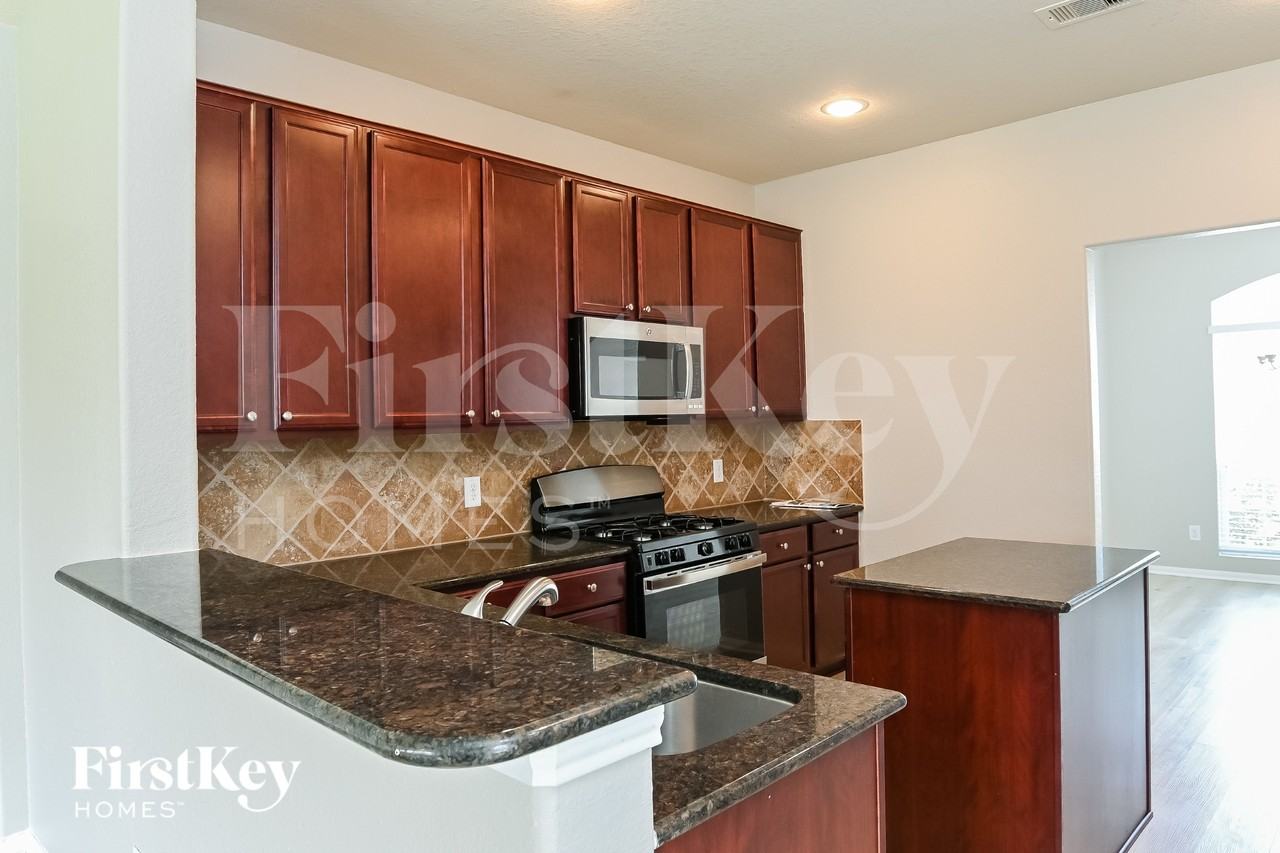 14902 Holland Grove Ct - Photo 5 of 16