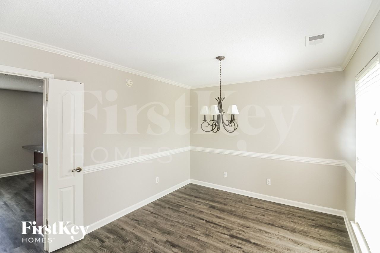 11626 Millwind Dr - Photo 5 of 15