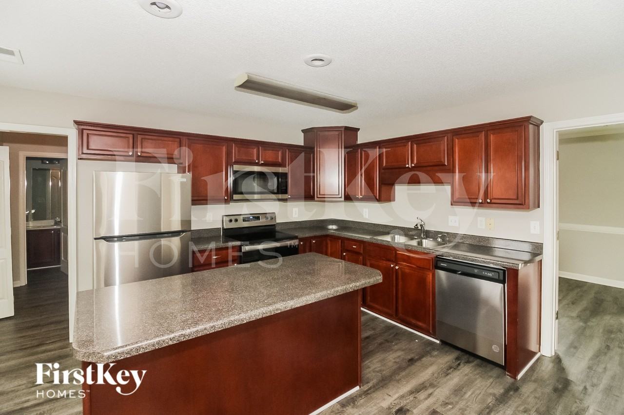 11626 Millwind Dr - Photo 7 of 15