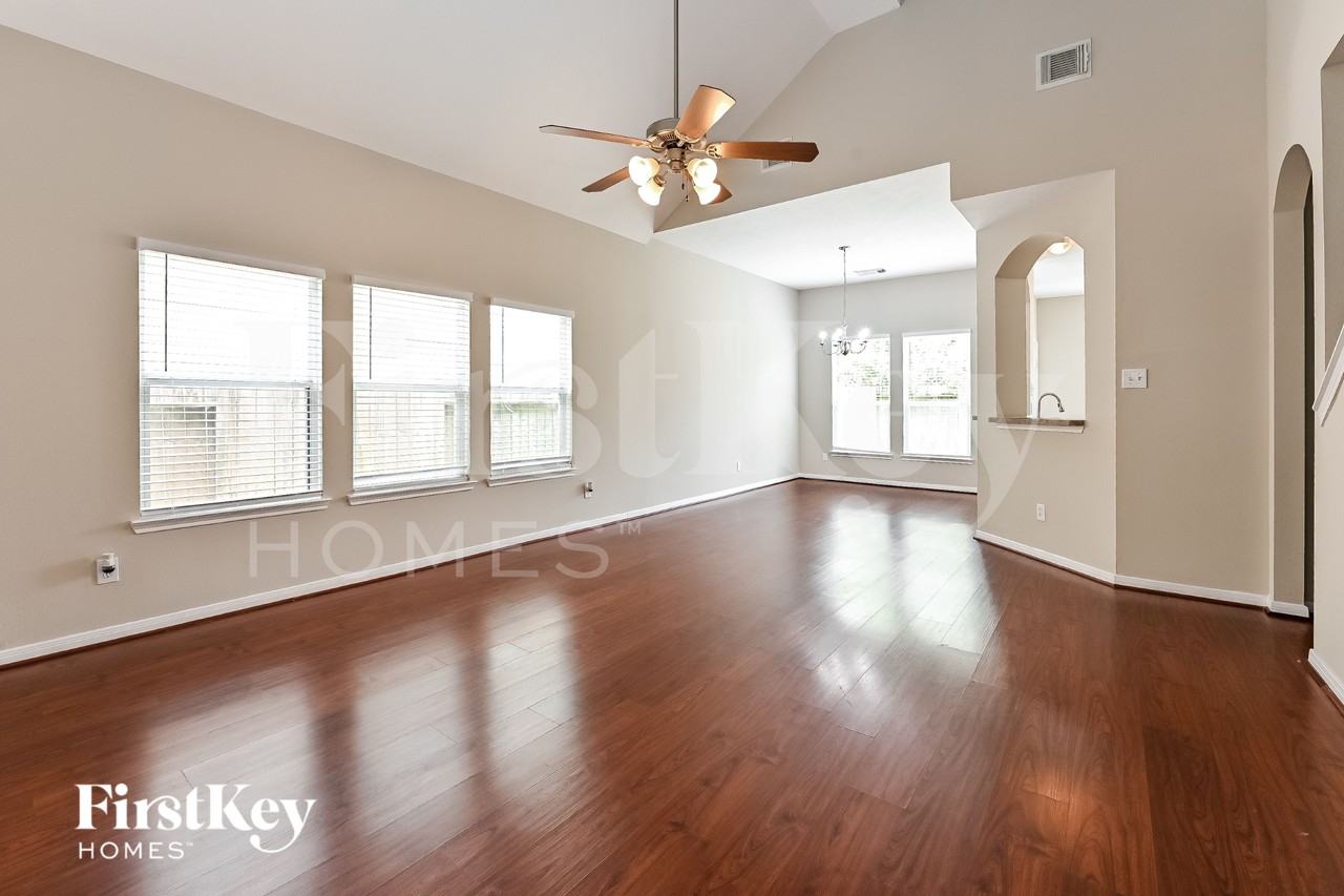 12923 Palm Leaf Ct - Photo 2 of 15