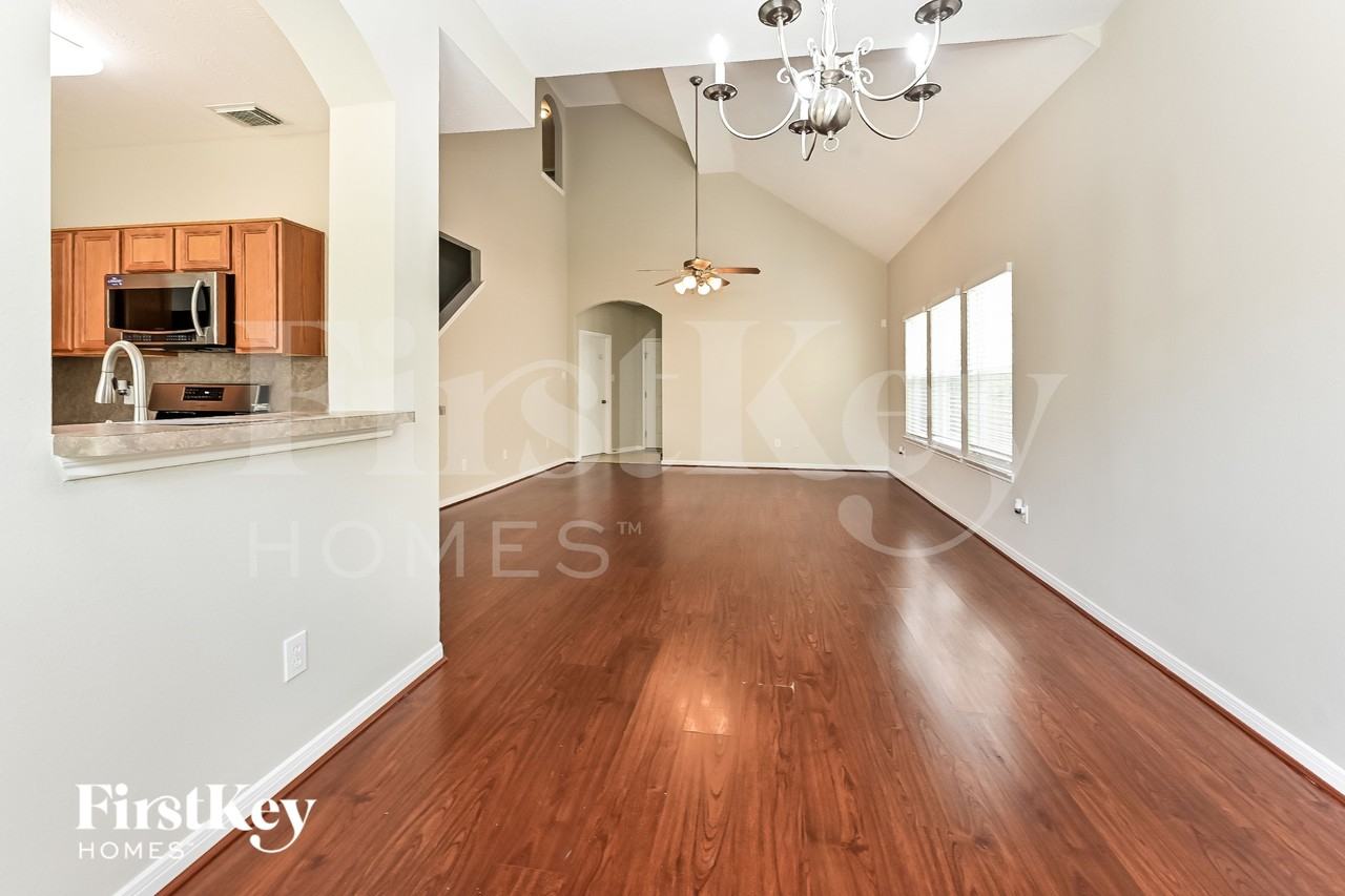 12923 Palm Leaf Ct - Photo 4 of 15