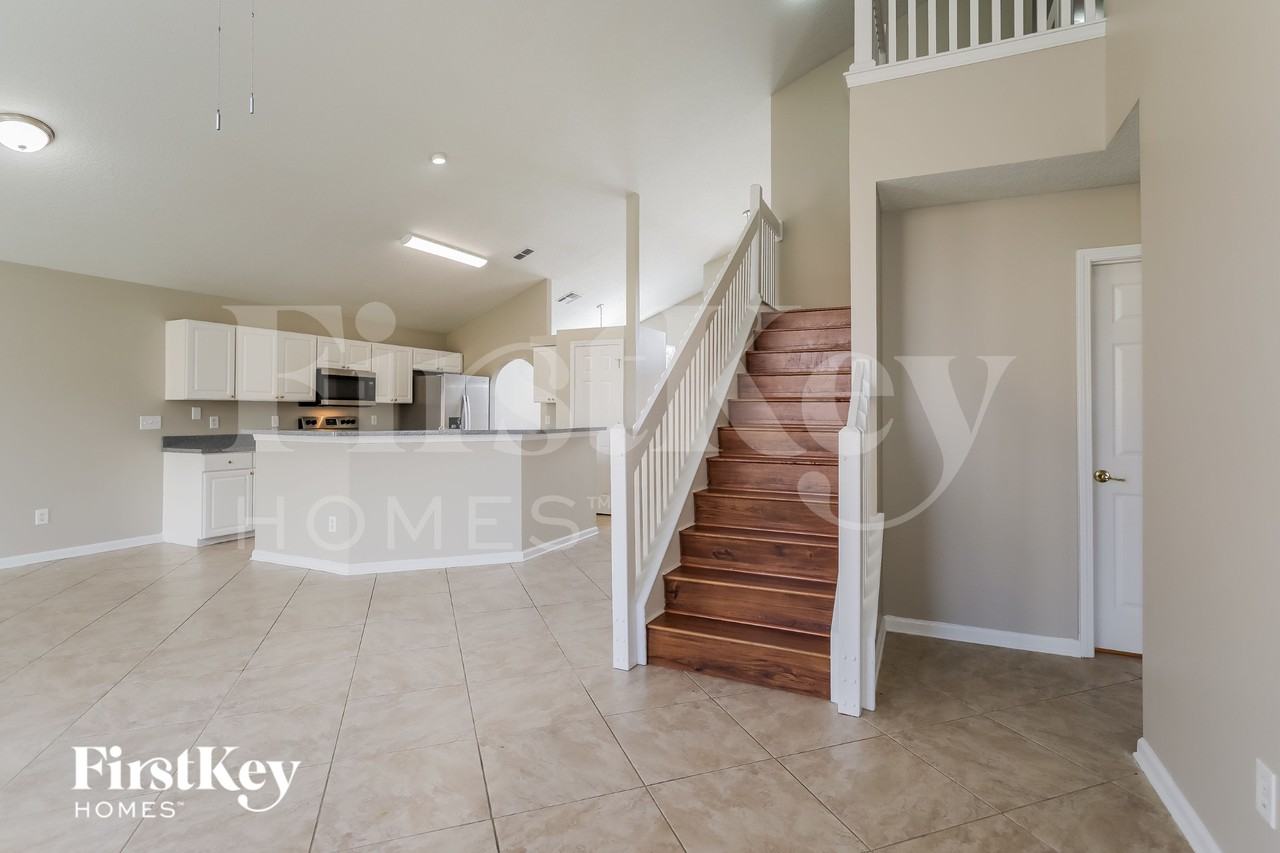 586 Timber Trace Ct - Photo 3 of 15