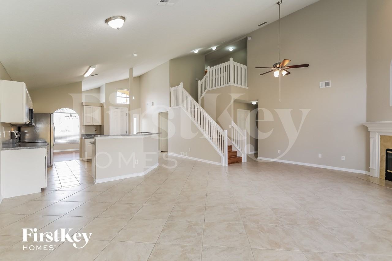 586 Timber Trace Ct - Photo 5 of 15