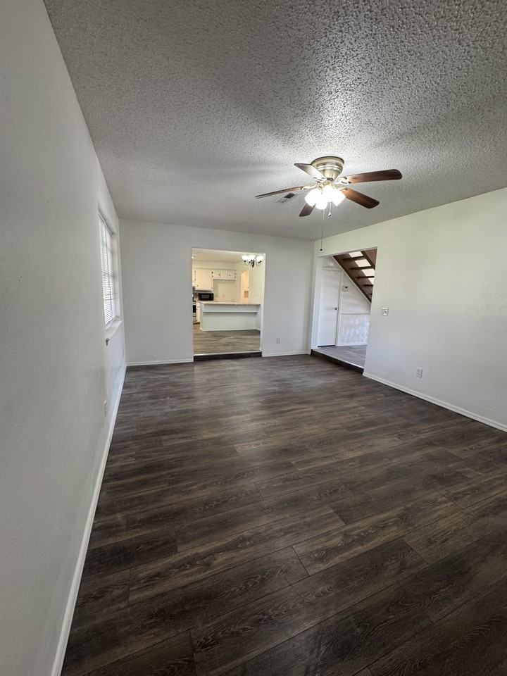 401 S Morgan Dr #1 - Photo 2 of 11