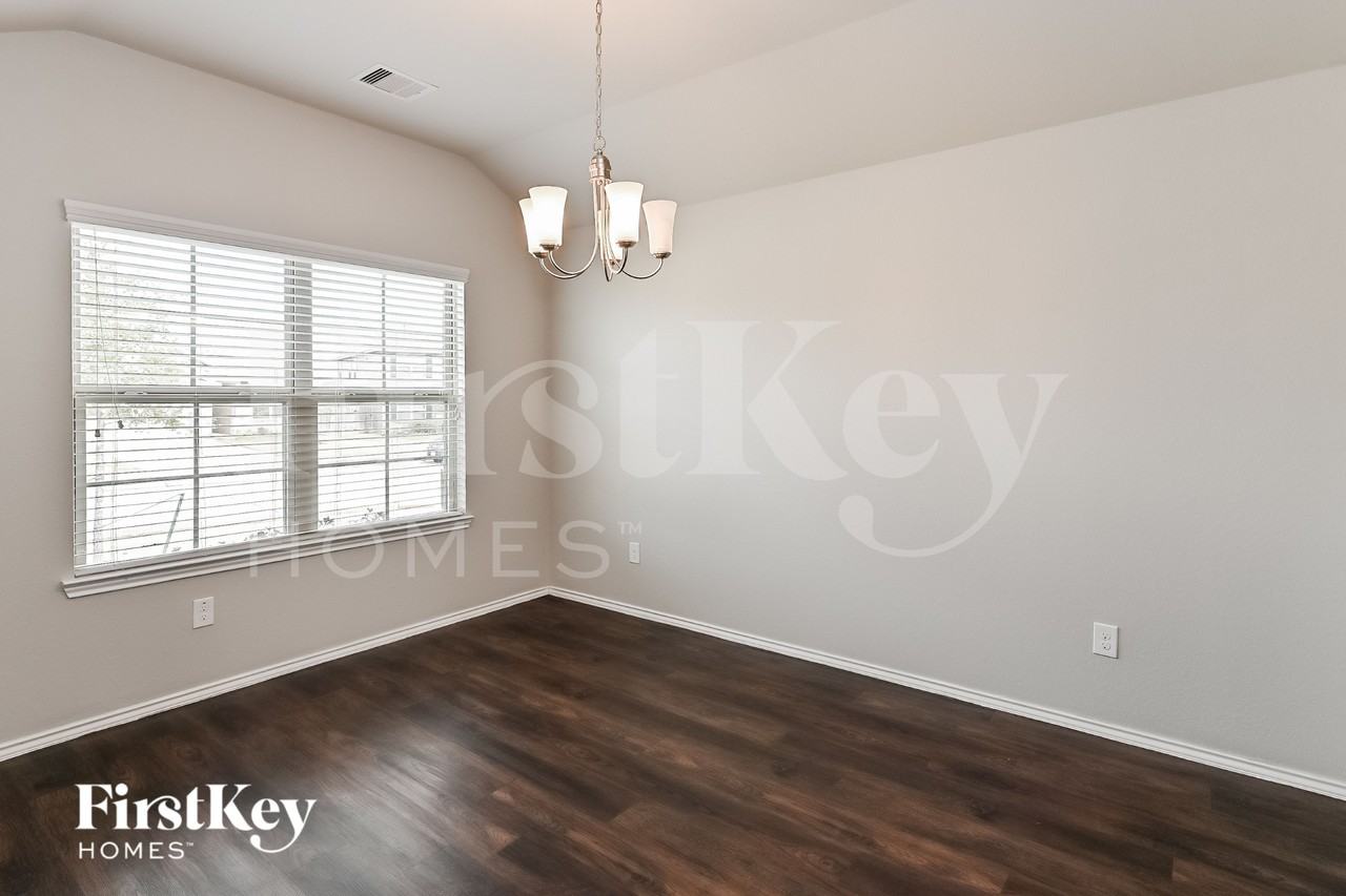 14005 Lake Crescent Dr - Photo 6 of 19