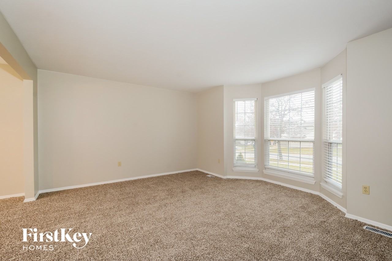 16706 Babler View Dr - Photo 2 of 15