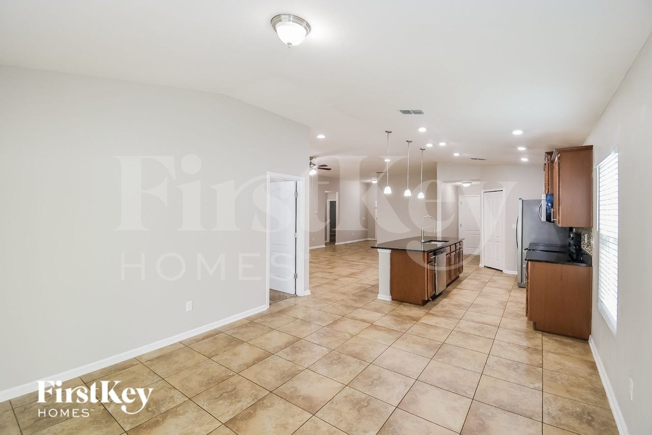 16126 Dowing Creek Dr - Photo 4 of 16