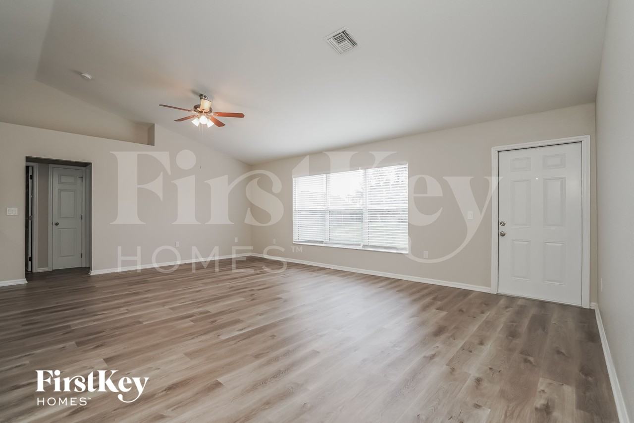 250 North Ave - Photo 3 of 16
