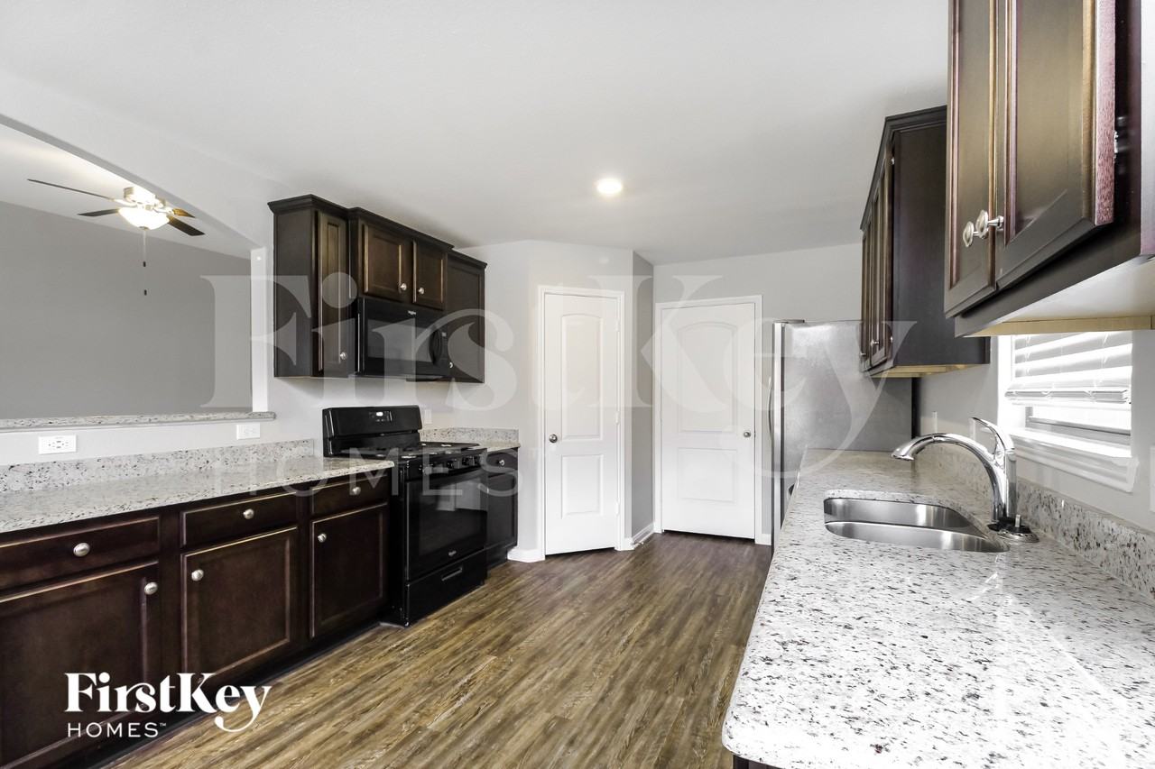 4122 Perch Dr - Photo 6 of 16