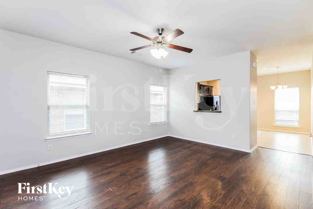1309 Alder Tree Ln - Photo 3 of 19