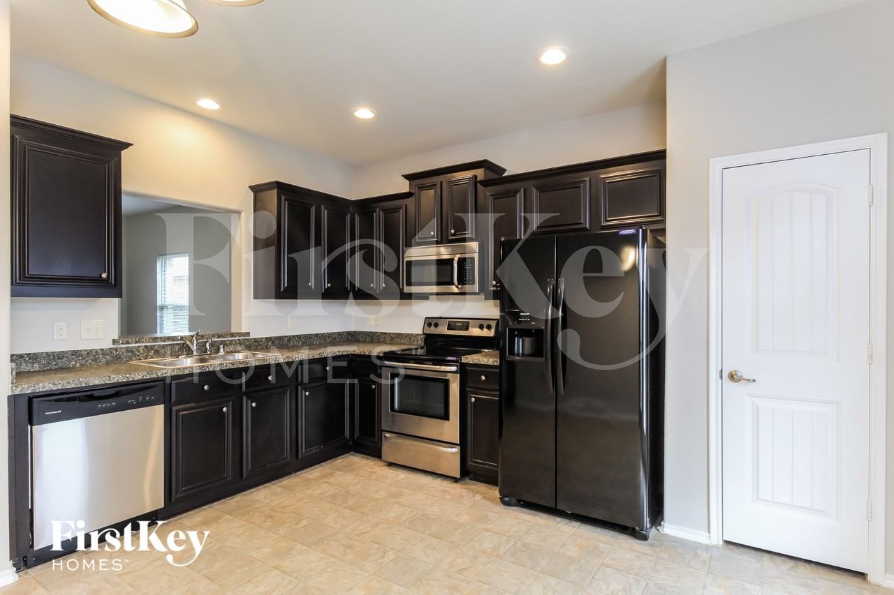 1309 Alder Tree Ln - Photo 7 of 19