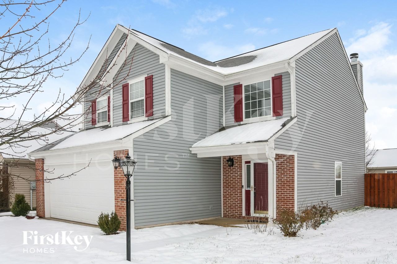 8119 Rambling Rd - Photo 3 of 16