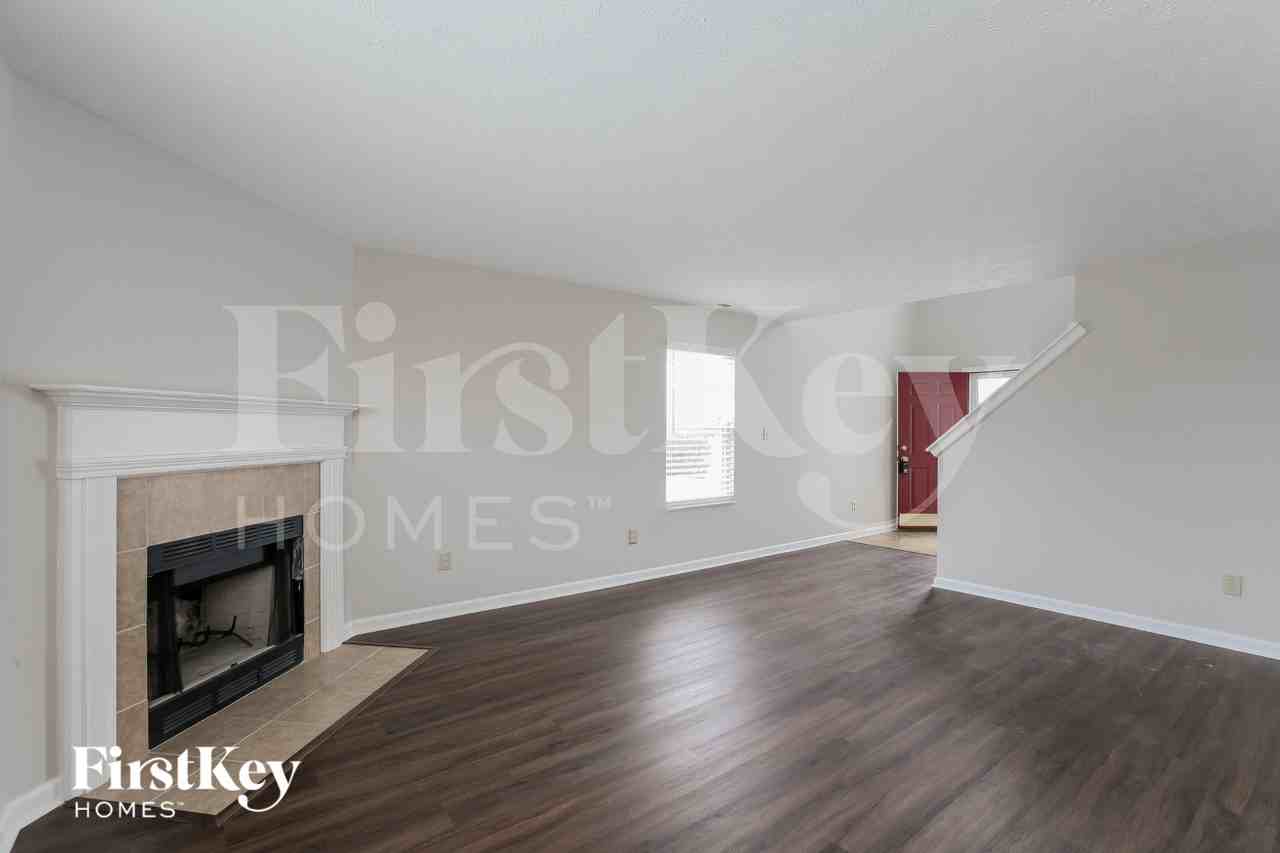 8119 Rambling Rd - Photo 4 of 16