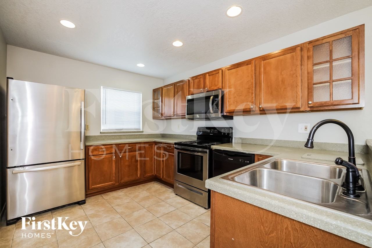 585 Koala Dr - Photo 6 of 16