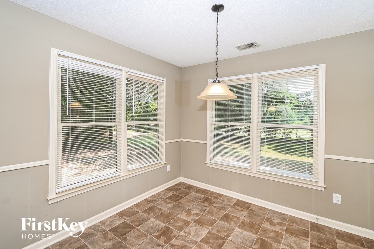 5802 Millers Pond Ln - Photo 6 of 15