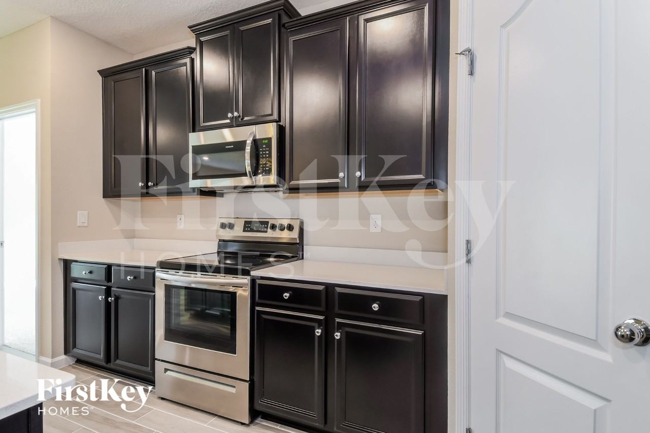 385 Stone Arbor Ln - Photo 6 of 16