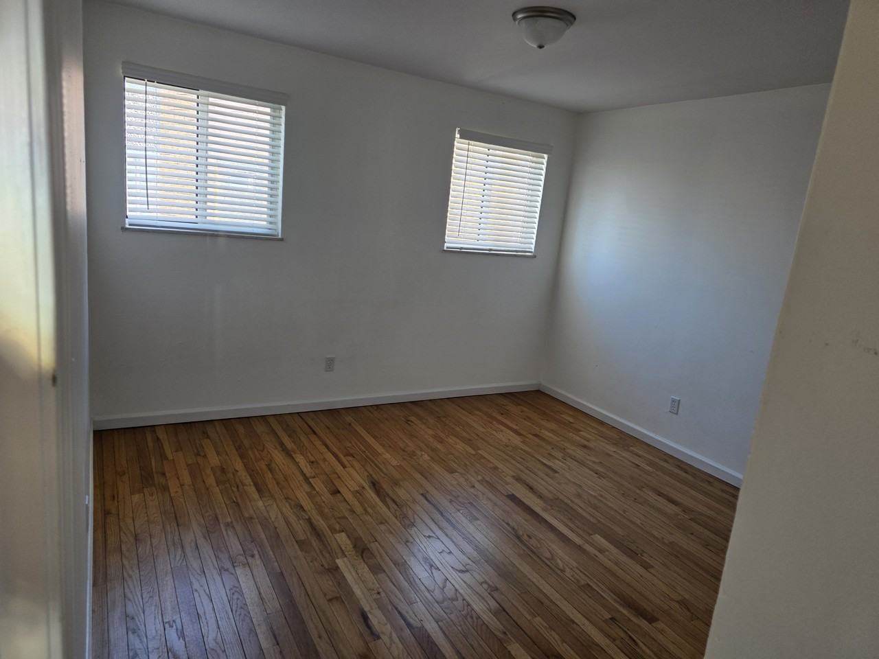 7701 Circle Drive - C #C - Photo 3 of 9