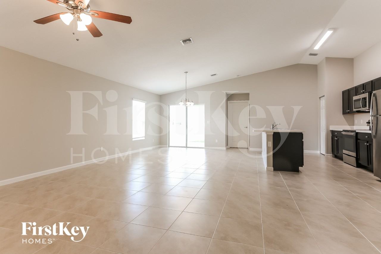 729 Sw Estate Ave - Photo 4 of 16