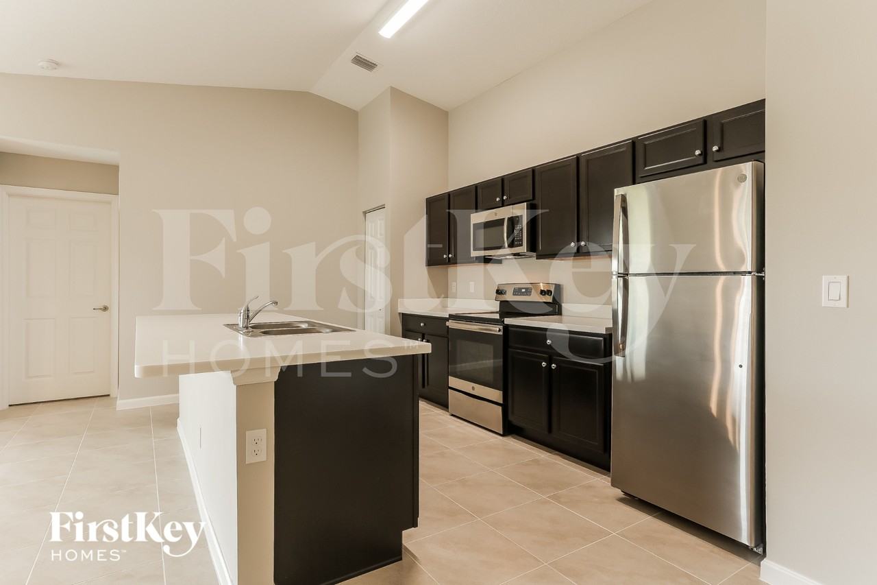 729 Sw Estate Ave - Photo 5 of 16