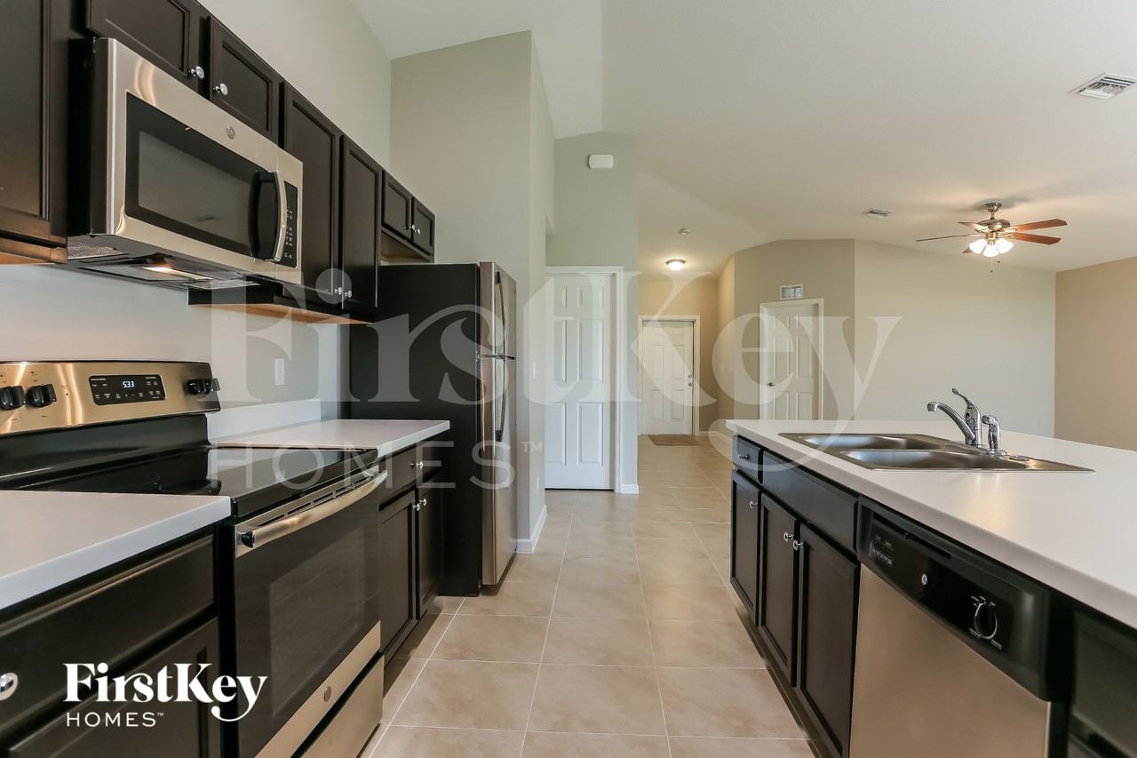 729 Sw Estate Ave - Photo 6 of 16