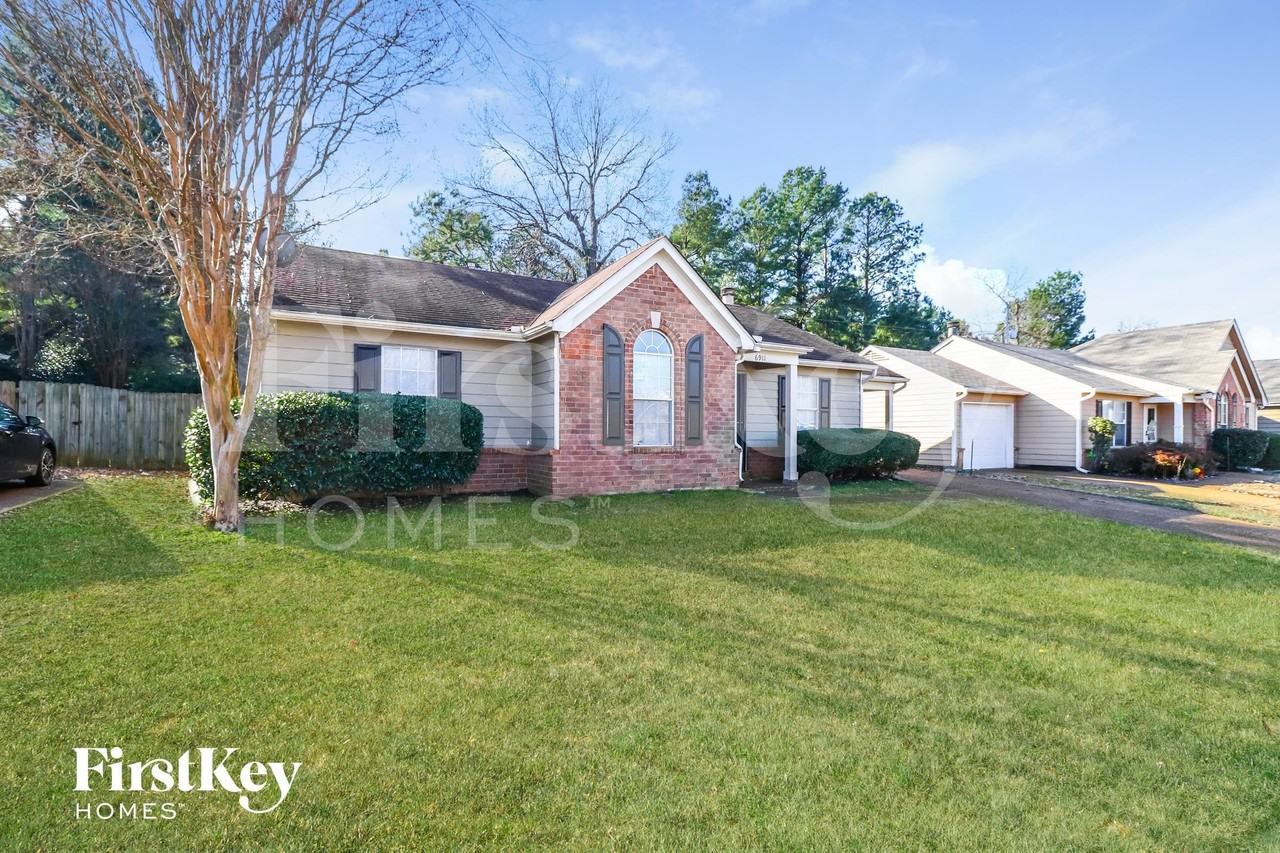6911 Lagrange Cir S - Photo 2 of 15