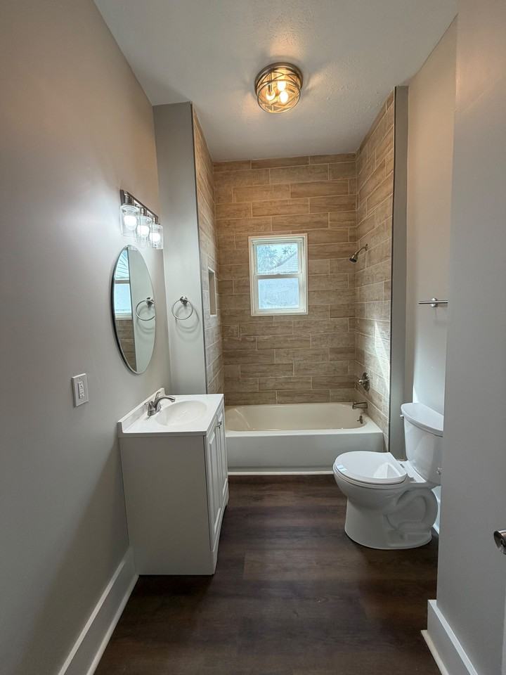 1312 Earl Ave #1 - Photo 4 of 11