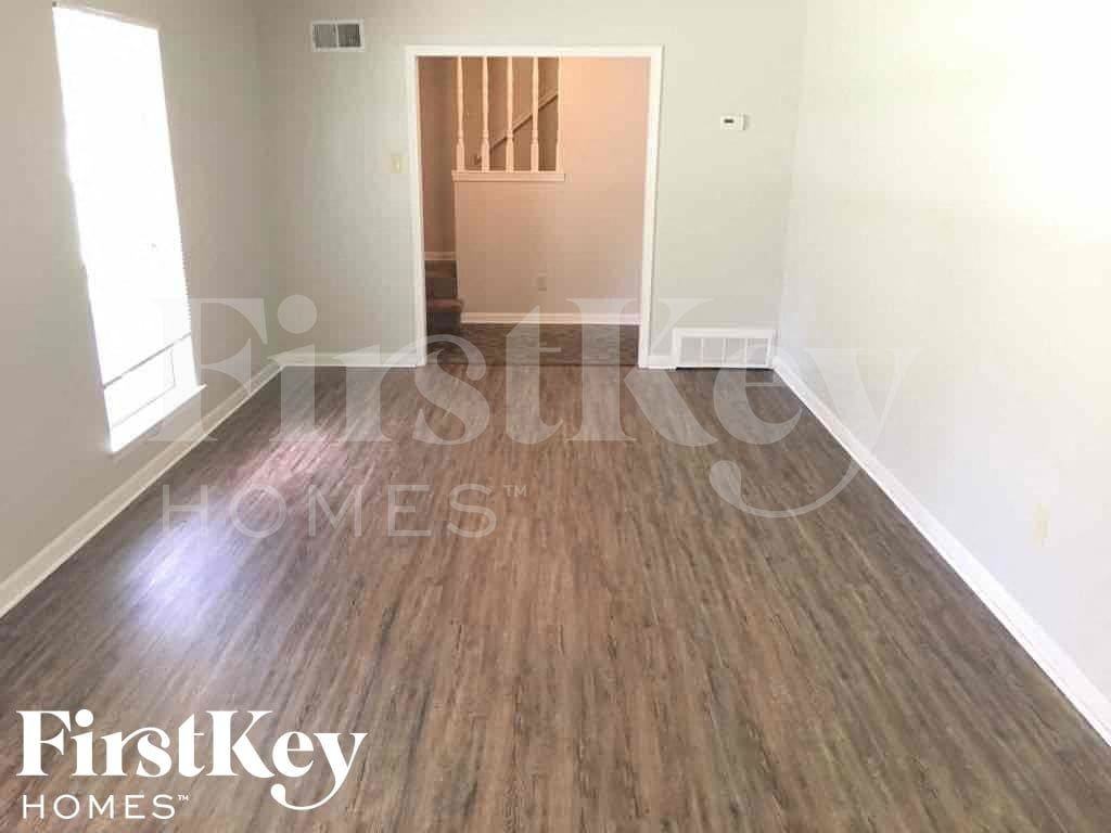 5607 Sweet Gum Dr - Photo 3 of 20