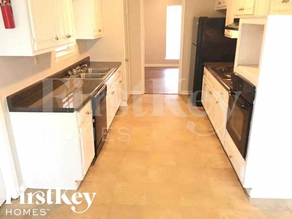 5607 Sweet Gum Dr - Photo 5 of 20