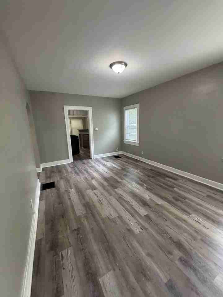 1106 Euclid Ave #1 - Photo 2 of 13