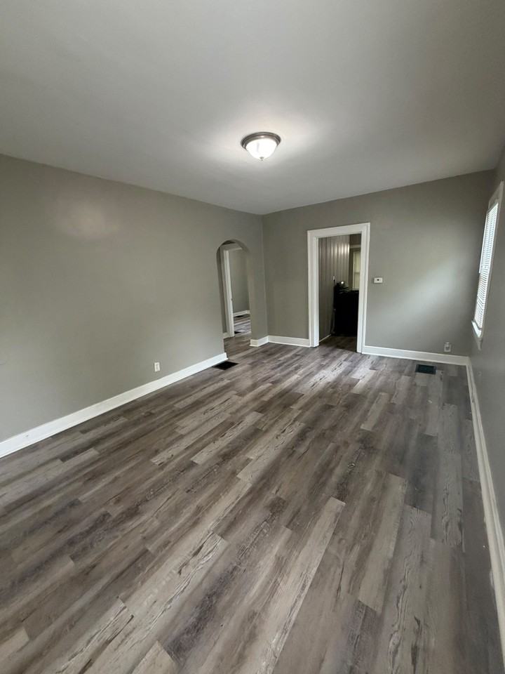 1106 Euclid Ave #1 - Photo 3 of 13